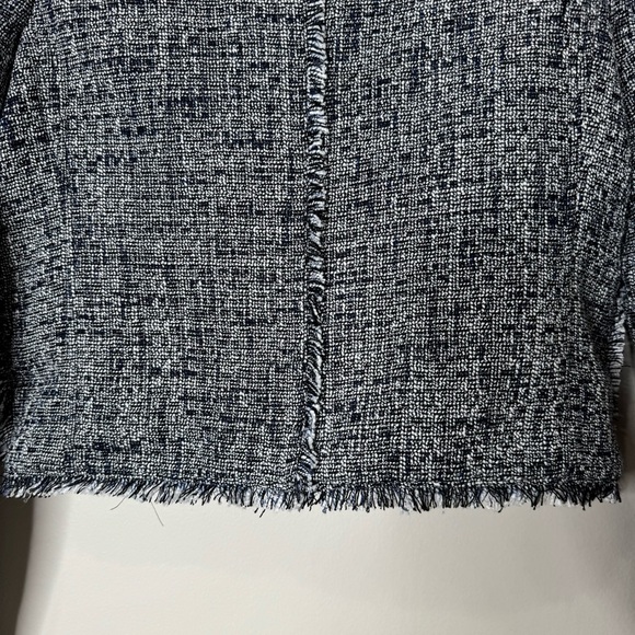 Banana Republic Blue White Black Tweed Crop Length Zip-up Blazer Jacket Size 2 - Picture 12 of 12